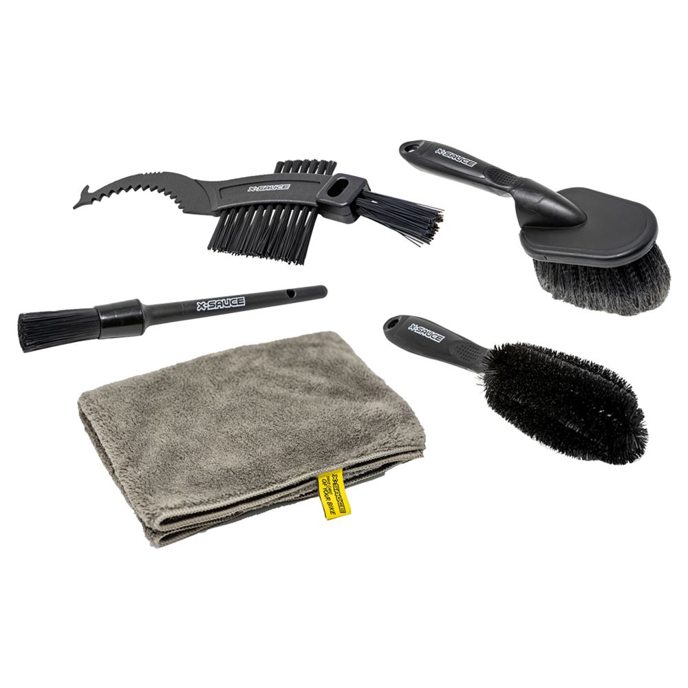 X-SAUCE SET DE CEPILLOS DE LIMPIEZA (BOLSA NEGRA + 4 CEPILLO